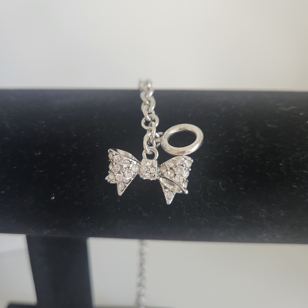 Silver Bow Pendant Bracelet